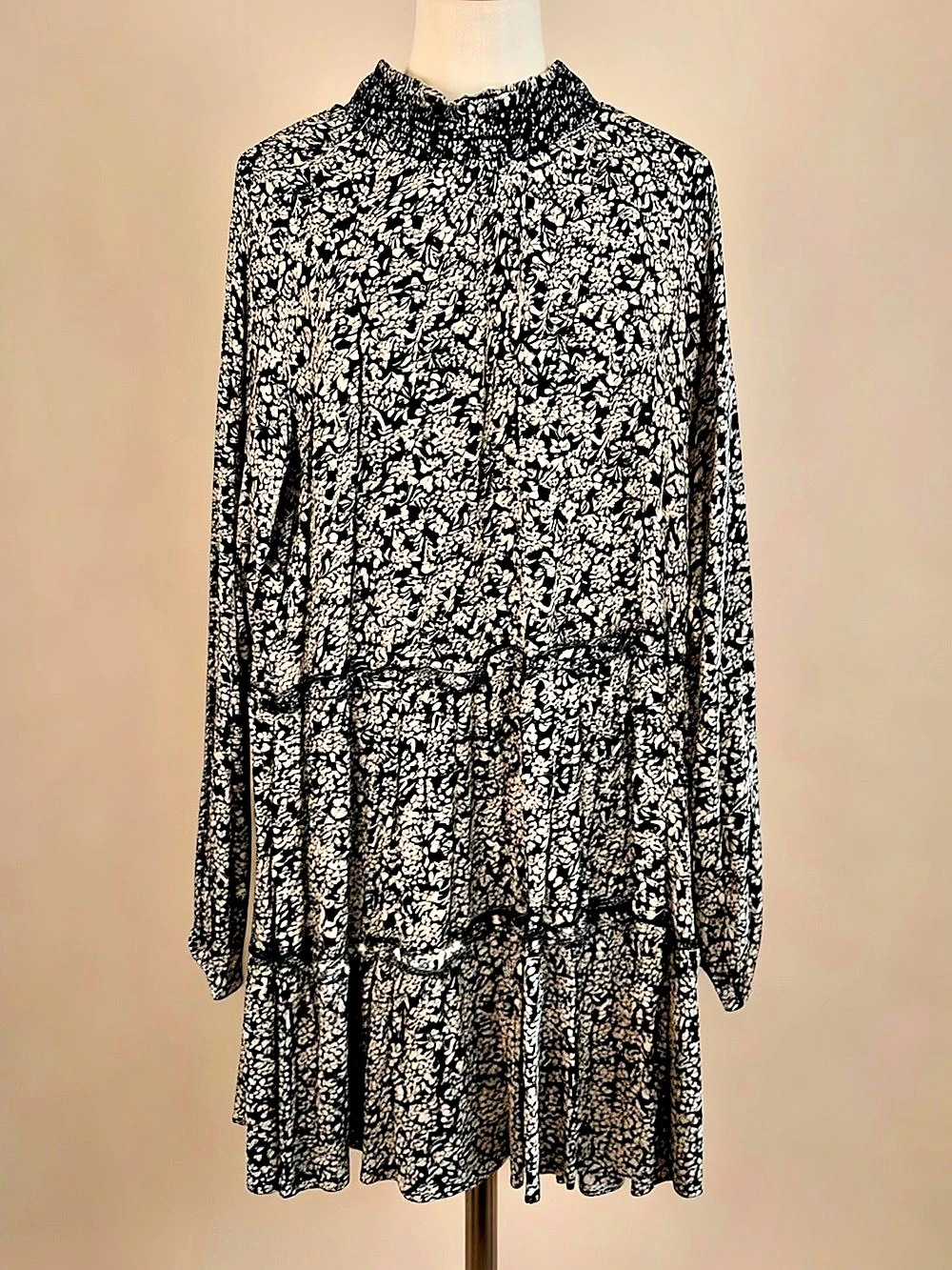 Lush Floral Mini Dress in Black & White Size Small Like New